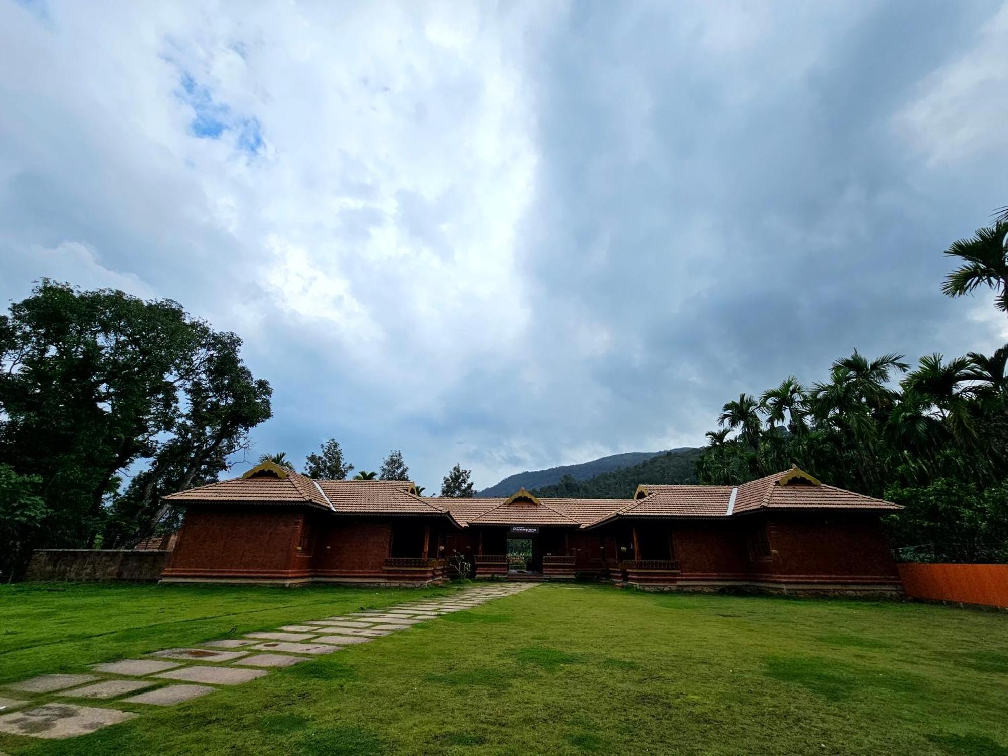 Parampara Resort Chikmagalur Kalasa Bagian luar foto